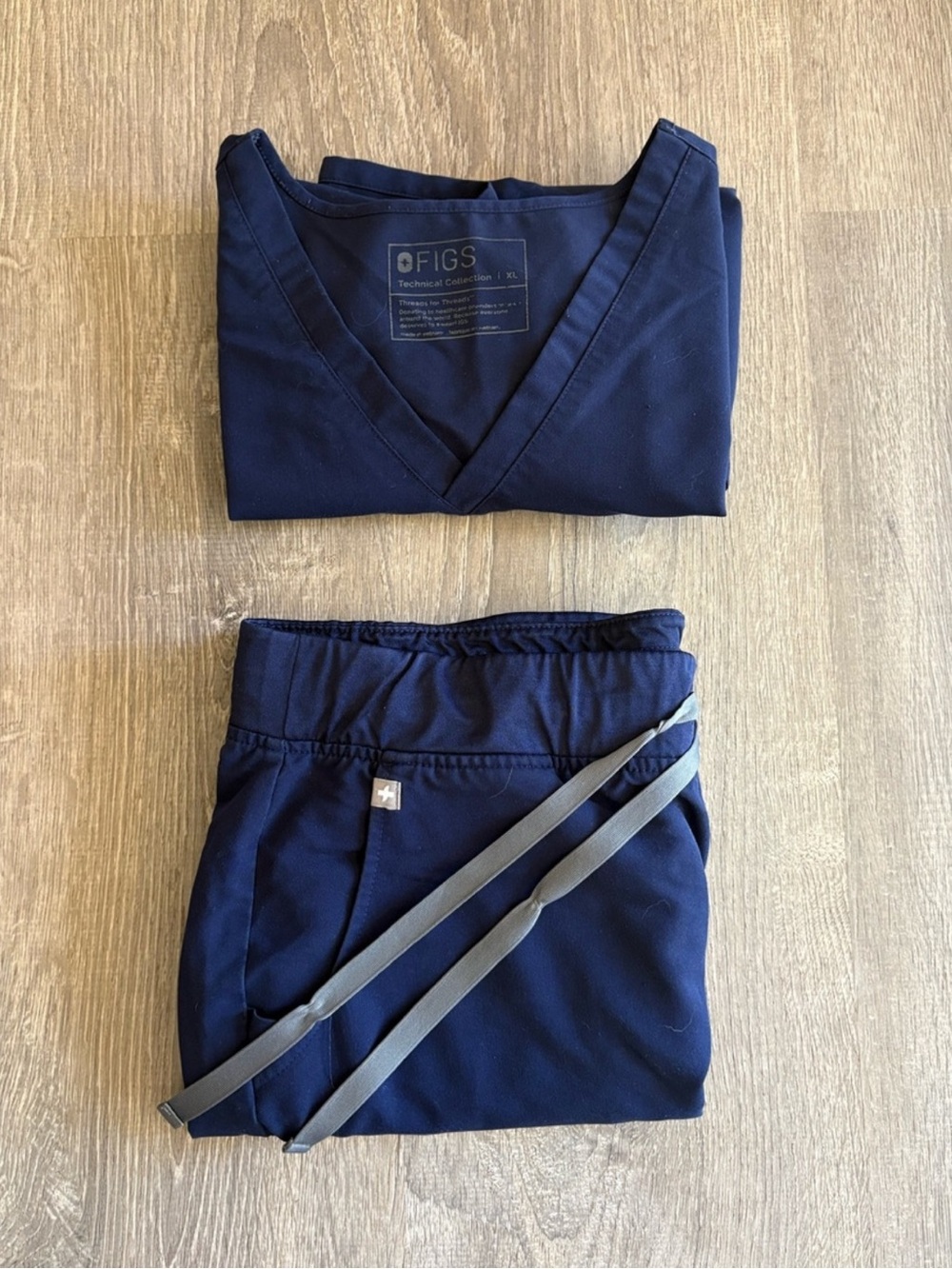 Figs Set in Navy